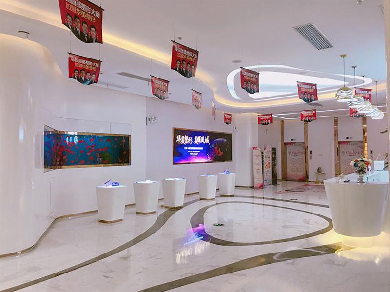 假体隆鼻手术安全吗？专家解析常见副作用及术后护理要