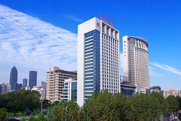 武汉协和医院鼻综合整形价格多少？医生团队、项目特色