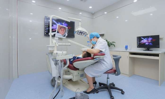 贺州德拜口腔（远东店）治疗室