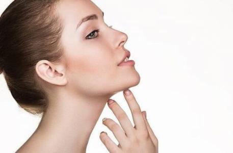 大连自体脂肪丰卧蚕哪家医院好？沙医生、星妍等优质医