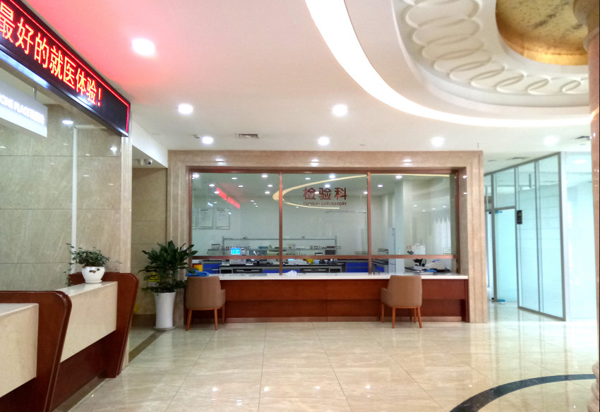 重庆军科整形美容医院线雕隆鼻多少钱？真实案例、专家