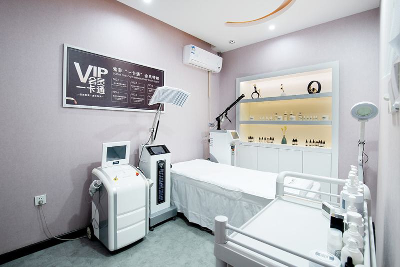 假体隆鼻后会不会移位变形？哈尔滨整形医生专业解答